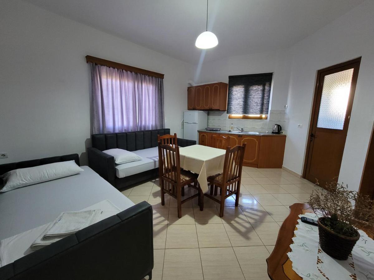 Anxhelo Apartment *